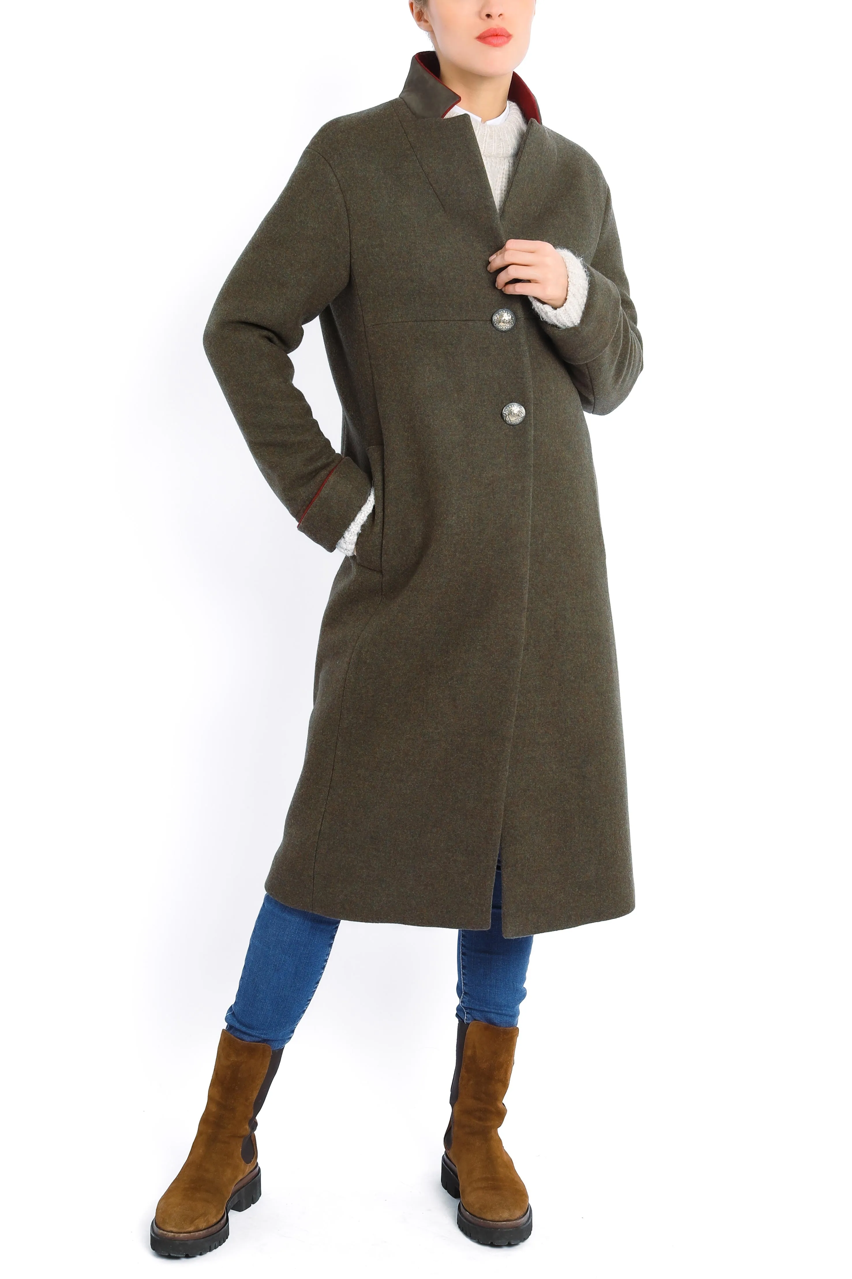 Coat from double-face loden in olive and red