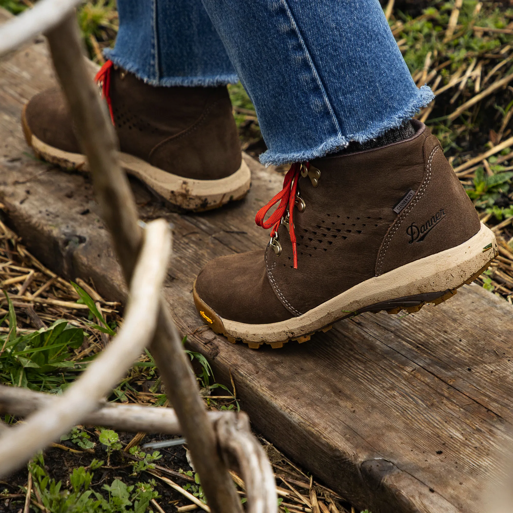 Danner Womens Inquire Chukka Leather Hiking Boot- Iron/Picante