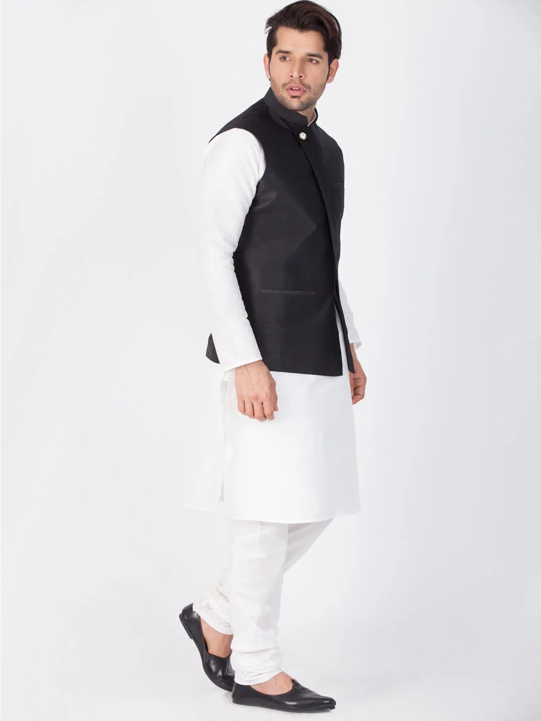 Men's White Cotton Silk Blend Kurta, Ethnic Jacket and Pyjama Set