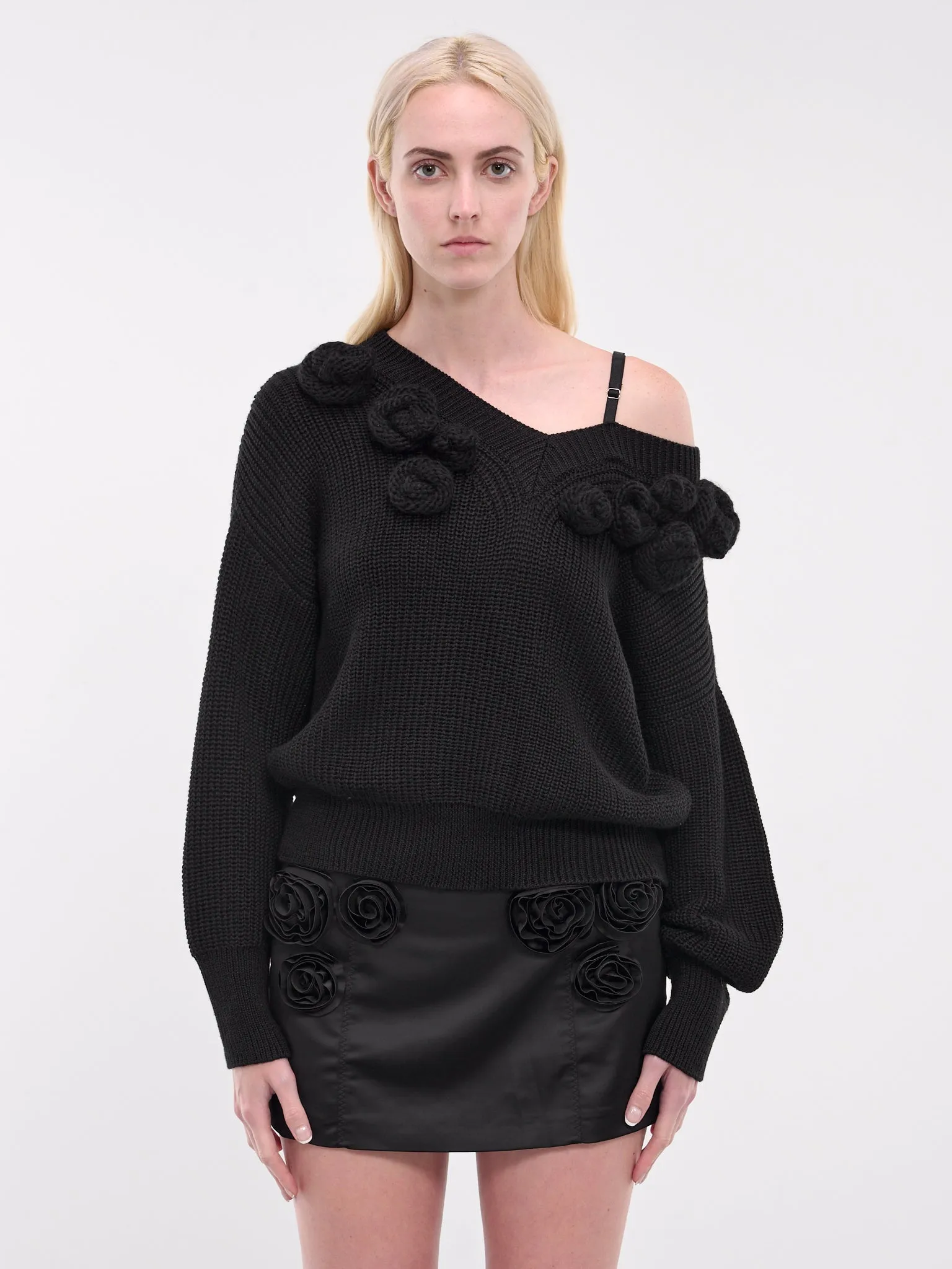 Off-Shoulder Sweater (FW2441-BLACK)