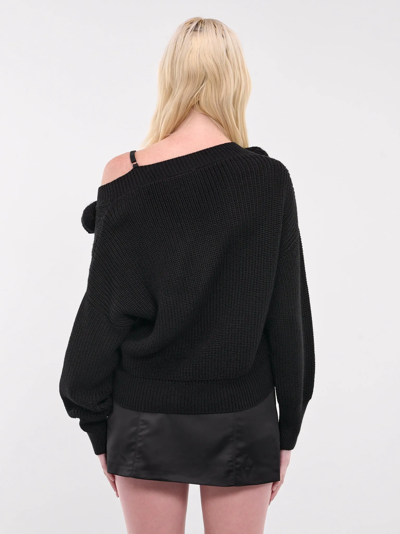 Off-Shoulder Sweater (FW2441-BLACK)