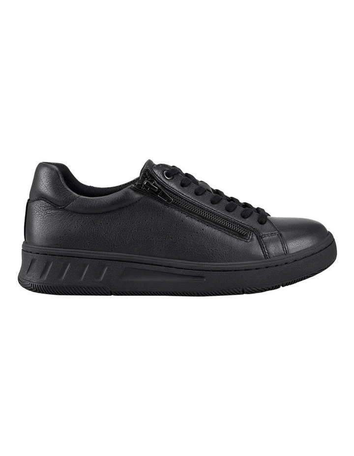 Spin Sneaker in Black