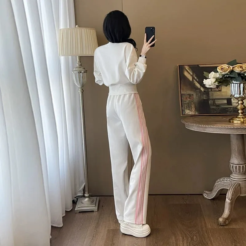 White high-end sports casual suit for women, autumn fashion, fashionable Internet celebrity street sweatshirt, trousers, slimmin